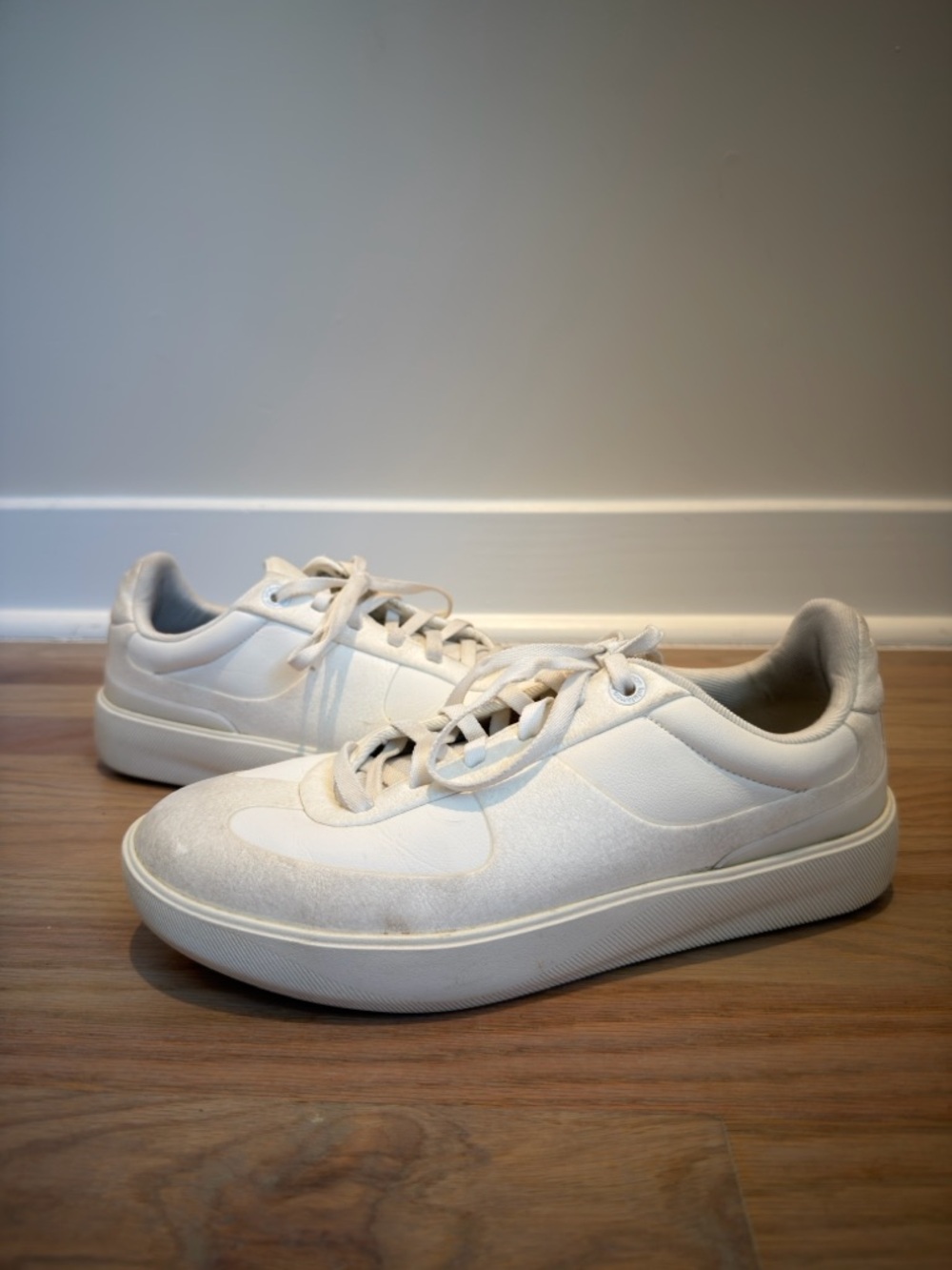 Lululemon Cityverse Sneakers Women’s Size 9 White Casual Lifestyle Shoes Lace-Up